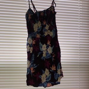 super cute open back floral dress american eagle